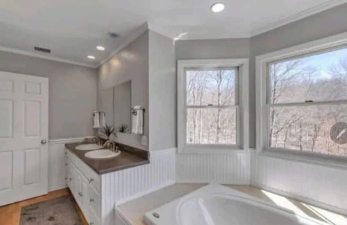 Putnam Valley House | @iHeartNYState 5br - Hot Tub Sauna Jacuzzi