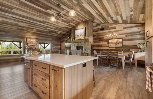 Whitefish Cottage | Amazing views of Big Mountain, Whitefish and Swan Range, & Glacier National Park