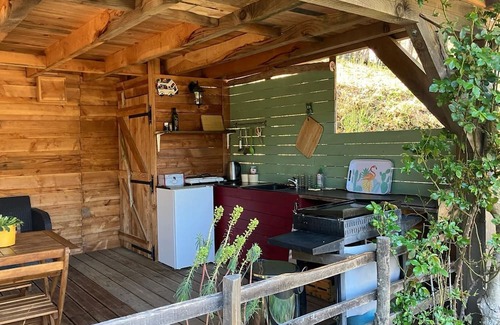 Saint-Andre-Capceze Ski Chalet | Chalet sur Pilotis