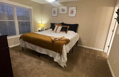 Cape Girardeau House | Great Home for Eclipse!!! 2 night min. sleeps 6 3 bed 3 bath