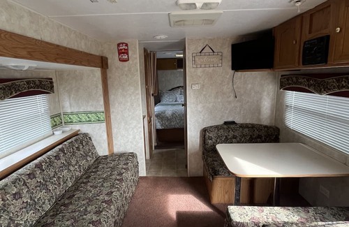 Clinton RV Rental | Underwood’s Camper near Truman Lake