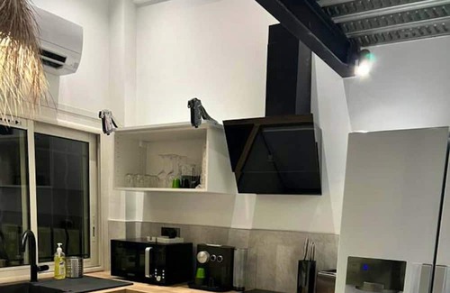 La Couronne Apartment | Homerez - Appartement 500 m away from the beach for 4 ppl. at Martigues