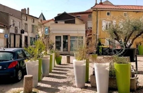 Gerzat House | "orange Touche" ~ Calme et Cosy