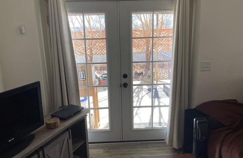 Palisade Apartment | Private and comfortable clean and a bubbling hot tub two bath rooms one bedroom