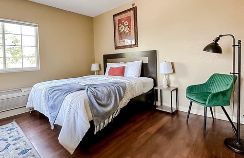 Wichita Apartment | Sleepover: Memorable Studio - Downtown Wichita