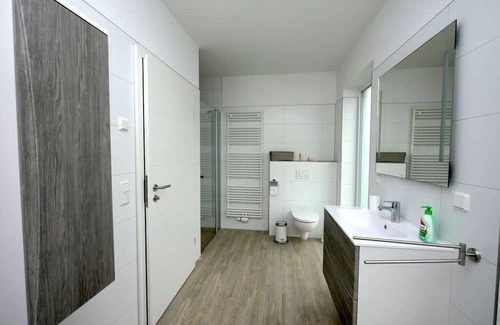 Trent Villa | "Home port" Modern retreat