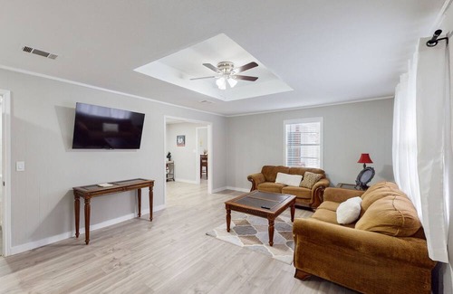 McKinney House | Dog-friendly home near downtown with patio, streaming, grill, W/D, fast WiFi, AC