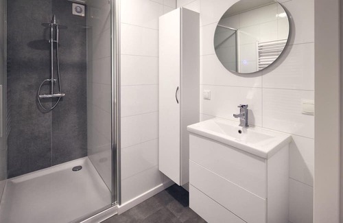 Lattrop House | The six-person holiday villa Amalia with private sauna has a spacious living room, open kitchen, three bedrooms and a spacious patio.