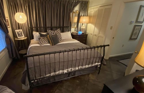 Clarksdale Cottage | Welcome to OG, the premier guesthouse in Clarksdale. One mile from the jukes!