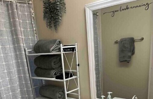 Aiken Apartment | Cozy & Safe 2 bedroom 30 mins from Masters!