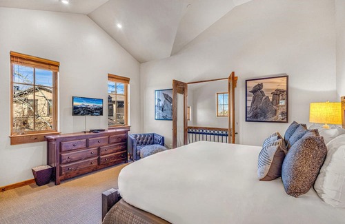 Pronghorn House | Upscale 4 BR Townhouse @ Juniper Preserve Resort