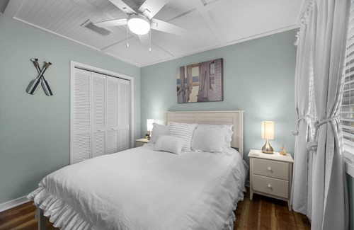 Fairfield Harbour Condo | Harbor Retreat. Enjoy this cozy, one bedroom apartment at Fairfield Harbor