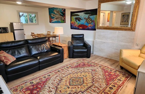 Gresham Apartment | Cozy 1 bedroom in Gresham close to PDX and Shopping.