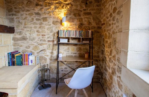 Eyzerac Cottage | Gite Eyzerac, 2 bedrooms, 4 persons