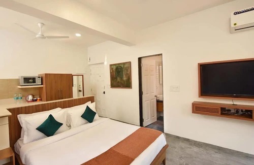 Alto de Porvorim Apartment | Entire Luxury Studio in North Goa -with Breakfast