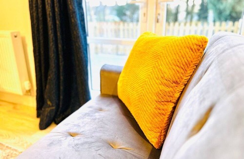 Dover Apartment | Stylish Dover apt w Castle View