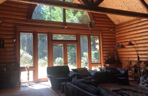 Crescent City Cabin | Authentic 1st generation redwood log cabin