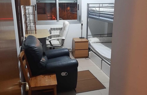 Zaragoza Bed & Breakfast | Único. Habitación de 2. Precio. Tranvía al Centro. Todo muy Cerca a 5 Minutos