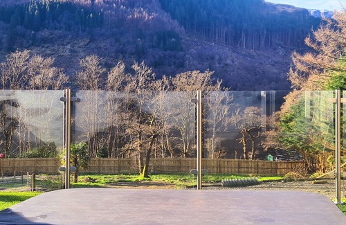 Cowal Peninsula Cottage | 4 bedroom accommodation in Loch Eck, near Dunoon