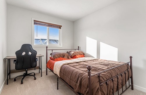 Cochrane House | Kid-Friendly 3BR Duplex: Explore Rockies, Cochrane Charm & Calgary