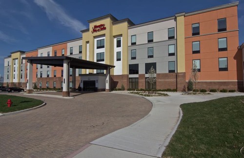 Columbus House | Business & Pleasure Hub | Free WiFi | Minutes from Downtown | Free Hot Breakfast