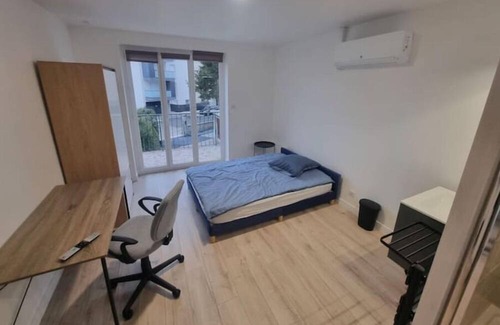 Saint-Priest Apartment | Appartement T5 Avec 4 Chambres