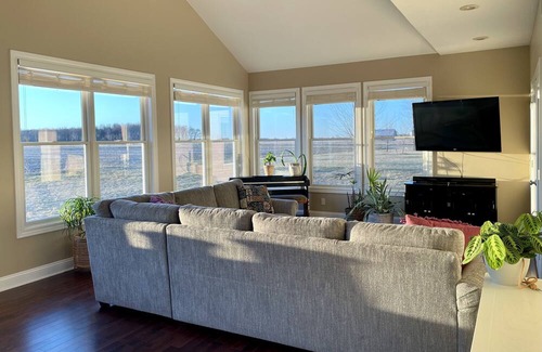 Shepherd House | Travelers home with Gym & Sauna on 2 Acres