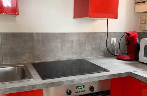 Conflans-Sainte-Honorine Apartment | Homerez - Studio for 3 ppl. with garden and terrace at Conflans-Sainte-Honorine