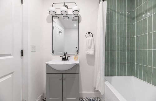 Bangor Apartment | City Serenade: Music-Themed Oasis Downtown