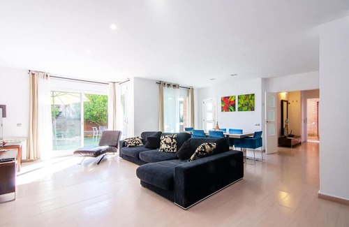 Sant Andreu de Llavaneres House | Casa Cabot - Casa Piscina Comunitària - Sant Andreu de Llavaneras- Maresme