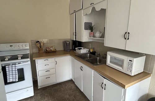 Wichita House | Cozy 2 bedroom house ready for you to come stay!
