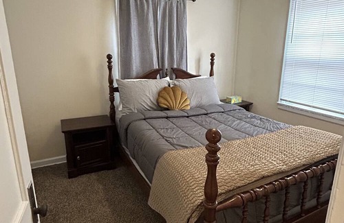 Wichita House | Cozy 2 bedroom house ready for you to come stay!