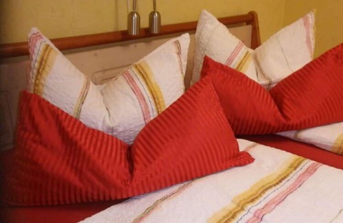 Niedernhausen Apartment | Holiday home Haus Xenophil