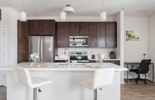 West Dundee Apartment | Corporate Housing by MGM