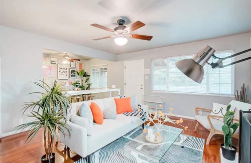 Carmichael House | Colorful Retro Home 3Br 2BA