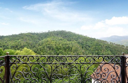 Bracelli House | Near the 5Terre, apartment located inside the Palazzo Ravaschieri.