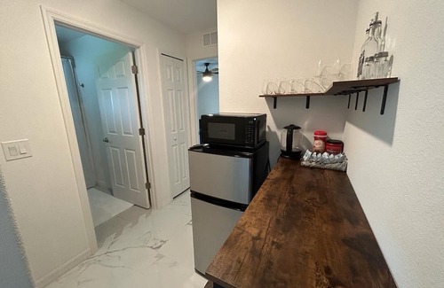 Deltona Lakes House | Private Luxury Guest Room w/ Golf Course Access Separate Entrance