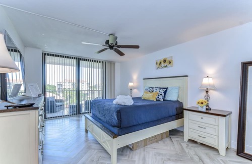 Palma del Mar Condo | Isla Del Sol Coastal Escape