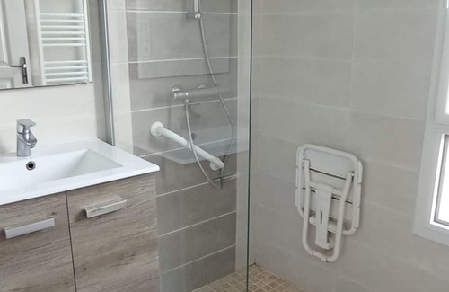 Laluque Apartment | Location Appartement Dans une Grande Maison de Campagne Avec Jardin Boisé