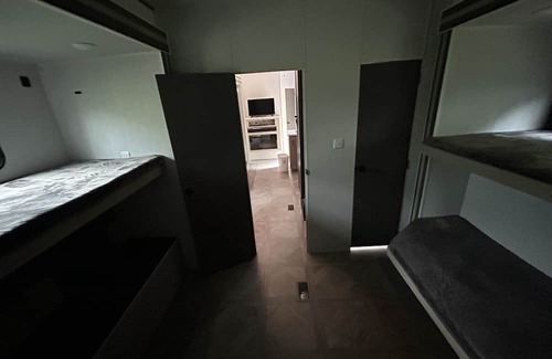 Frailes House | secure place no much noise 25 min from the air port, private community
