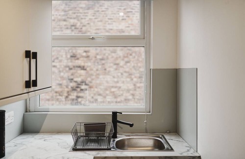 Liverpool Apartment | Garmoyle Road Flat 2