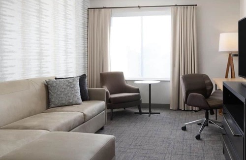 Fairfield House | UPGRADE YOUR EXTENDED STAY EXPERIENCE.