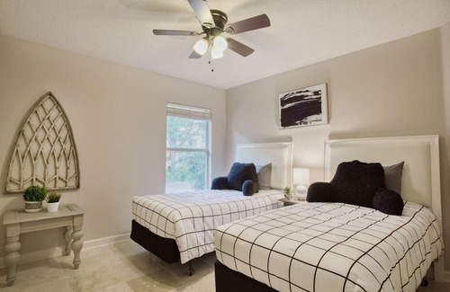 Del Rio House | ~Zephyr Zen Sleeps 12 Heated Pool & Spa~