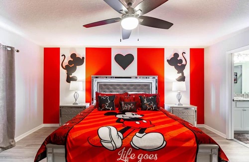 Loughman House | Dreamland by AvantStay | Theme House w/ Pool, Game Room, & Resort Access