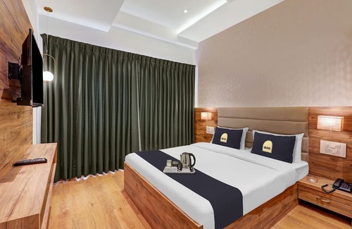 Gomti Nagar Hotel | Townhouse OAK Pratham Inn
