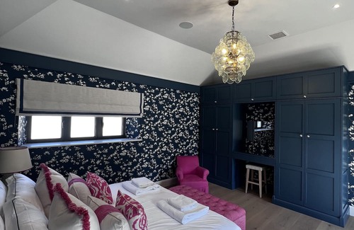Aldingbourne House | Luxury two bed cottage not far from the festivities of Goodwood