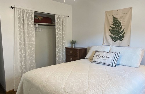 Painton Cottage | Cozy Cottage in a private location in a beautiful setting!