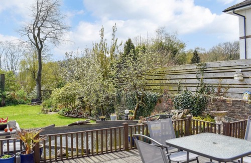 Lifton Cottage | A charming apartment oozing character, located within the delightful village of Lifton.