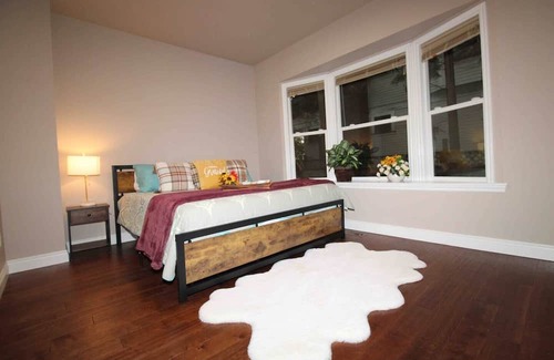 University District House | Welcome to our charming home, centrally located in the heart of the University of Washington area