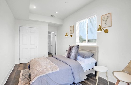 Historic Filipinotown House | Newly built luxury condo near Downtown&Hollywood